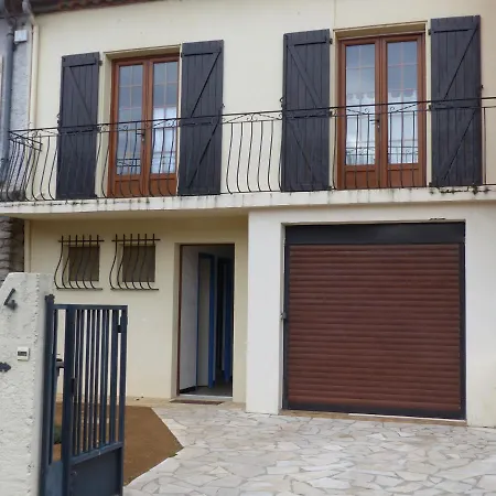 Holiday home Maison Du P'tit Troubadours Balcon Face A La Cite